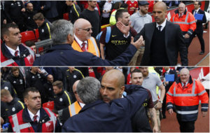 Mourinho y Guardiola, en el saludo inicial.