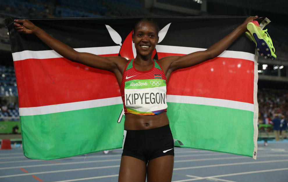 Faith Kipyegon celebra la victoria en los 1.500m en los Juegos de Ro