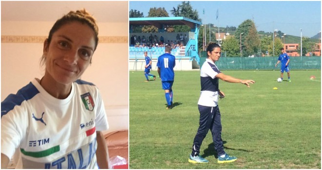 Patrizia Panico ejerciendo como técnico asistente de la Sub&apos;16...