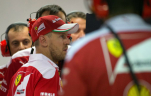 Vettel en el box despus de terminar la calificacin