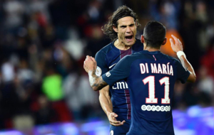 Cavani y Di Mara celebran un gol ante el Dijon