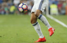 James controla el baln durante un partido del Madrid