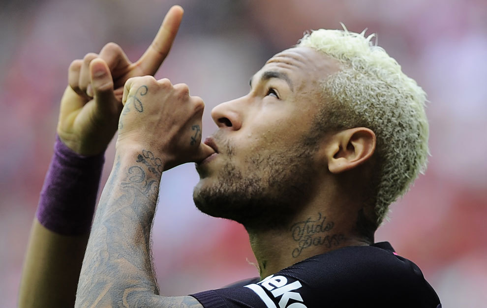 Neymar celebra el 0-3 en El Molinn