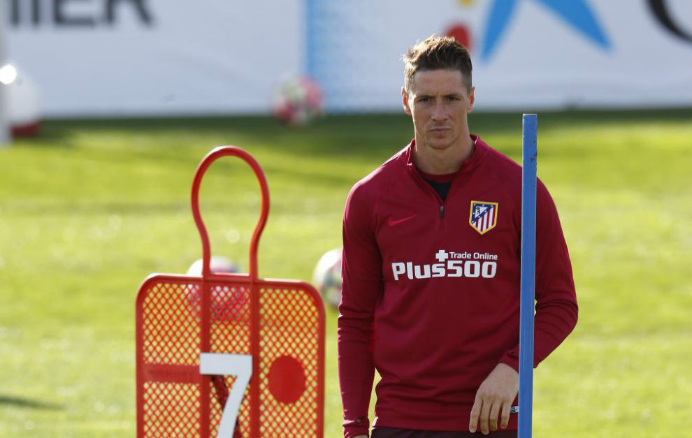 Torres (32) en un entrenamiento con el Atltico.