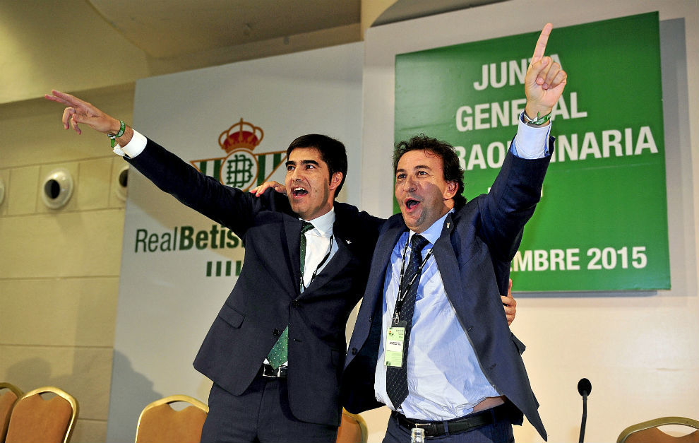 Haro y Cataln, celebrando su victoria en la Junta