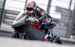 Zarco rueda en Motorland con la KTM de Moto2 de 2017