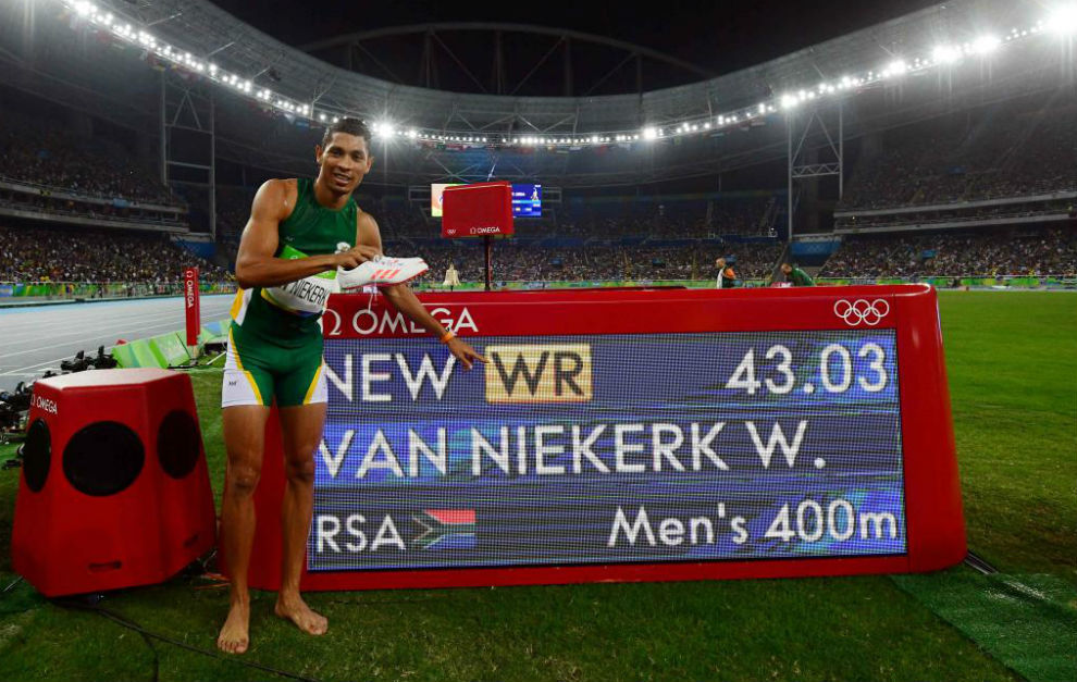 Wayde van Niekerk bati el rcord en la final de los 400m en Ro
