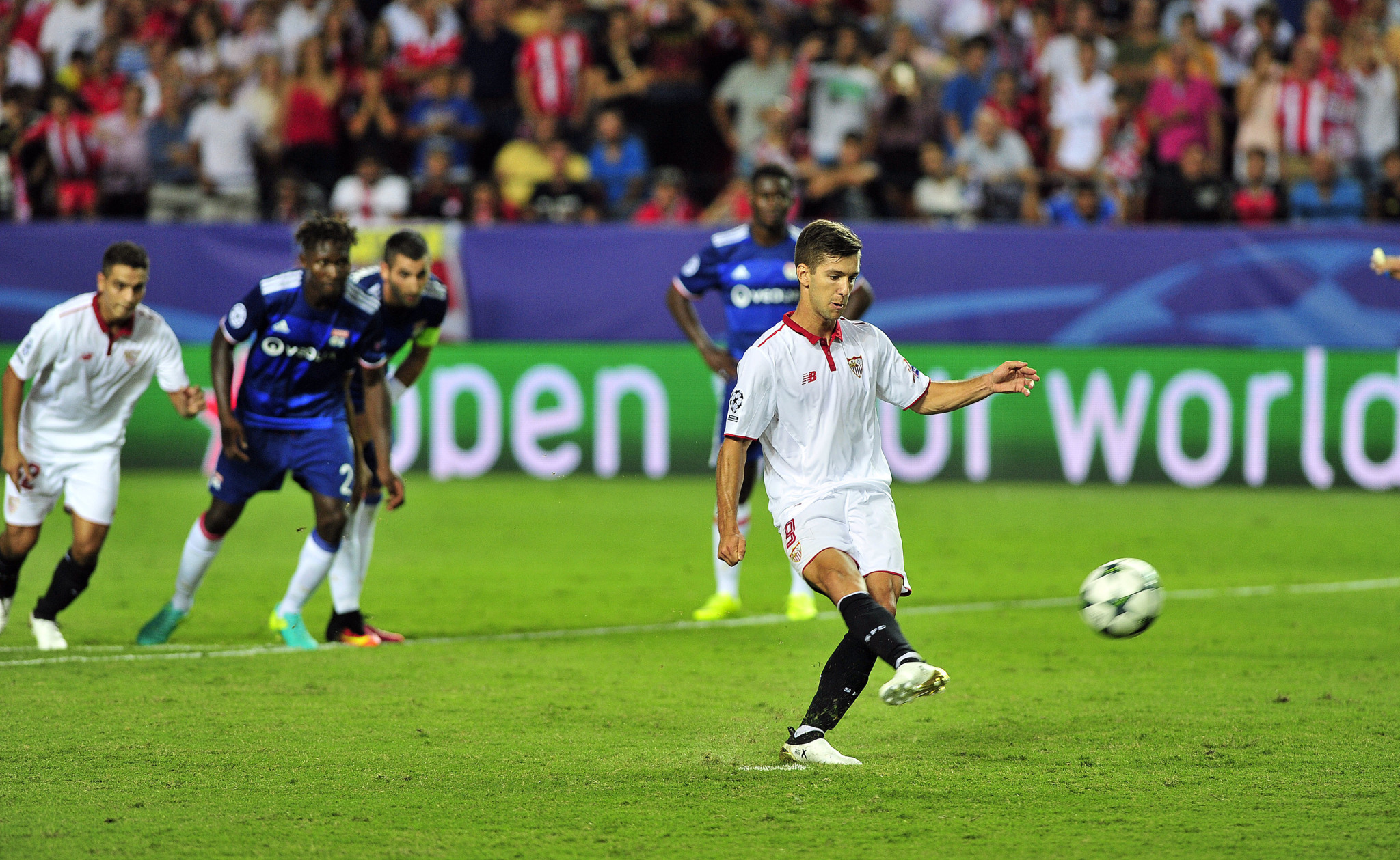 Sevilla: El Sevilla logra la décima victoria como local en la Champions en 14 partidos - Marca.com