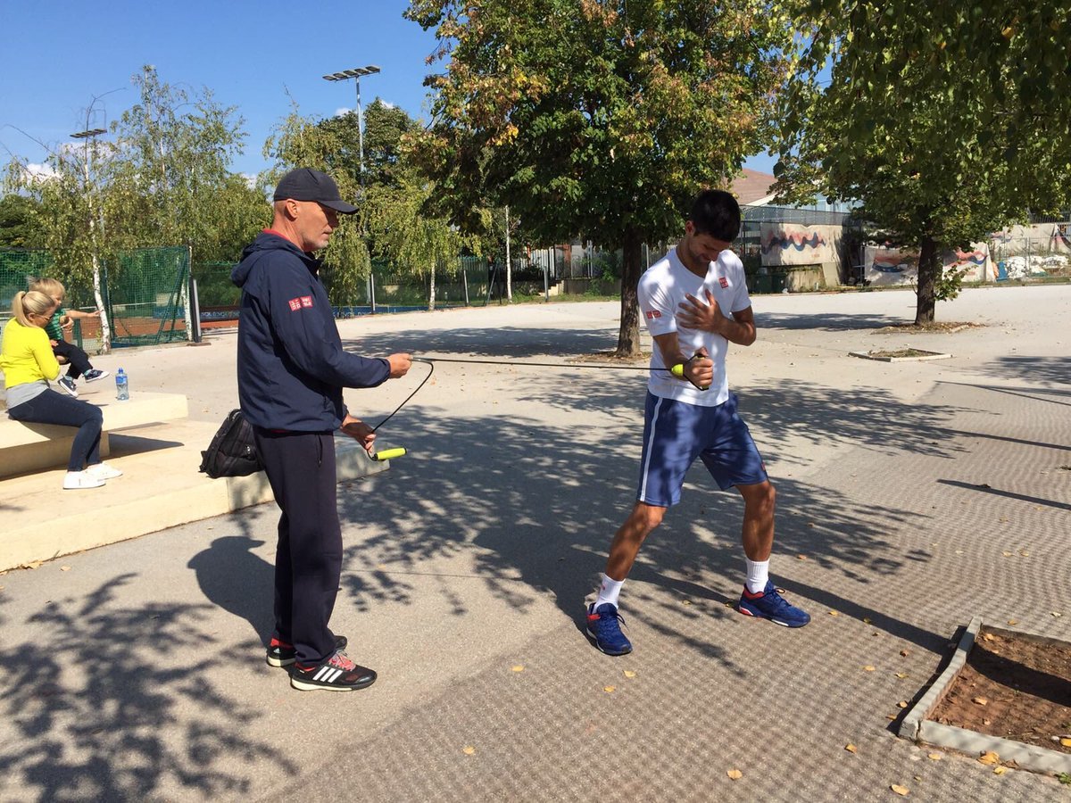 Novak Djokovic haciendo trabajo fsico en Belgrado.