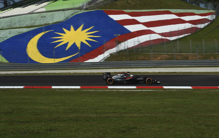 Alonso, durante los Libres 1 del Gran Premio de Malasia