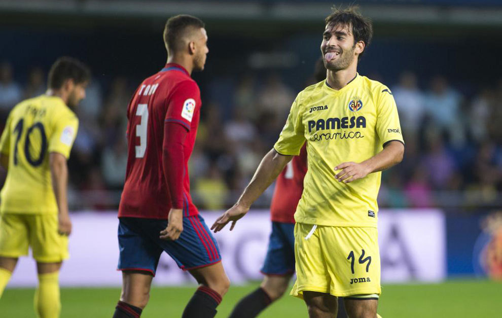 Manu Trigueros durante el partido frente a Osasuna.