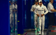 Hamilton y Rosberg, tras el pesaje despus de la calificacin del...