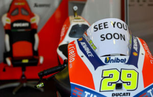La Ducati de Iannone con un mensaje en ingls: "Nos vemos...