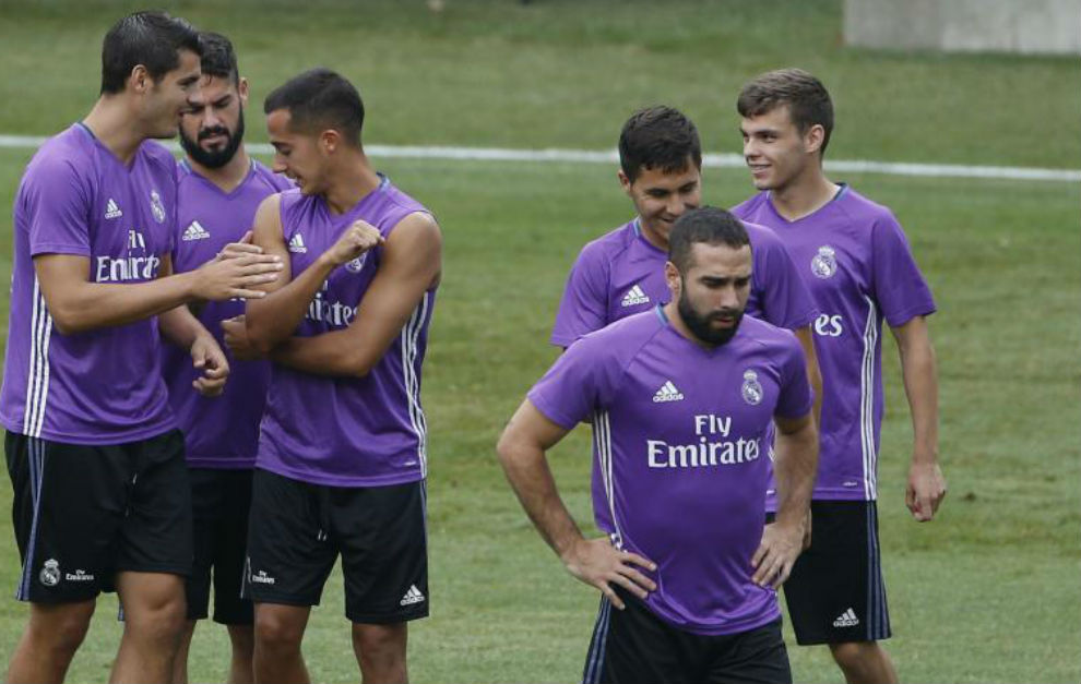 Morata y Lucas Vzquez, junto a Isco, durante un entrenamiento.