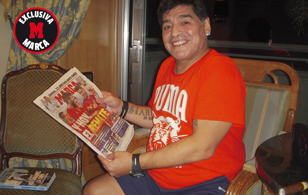 Maradona posa para MARCA en la entrevista exclusiva con este diario