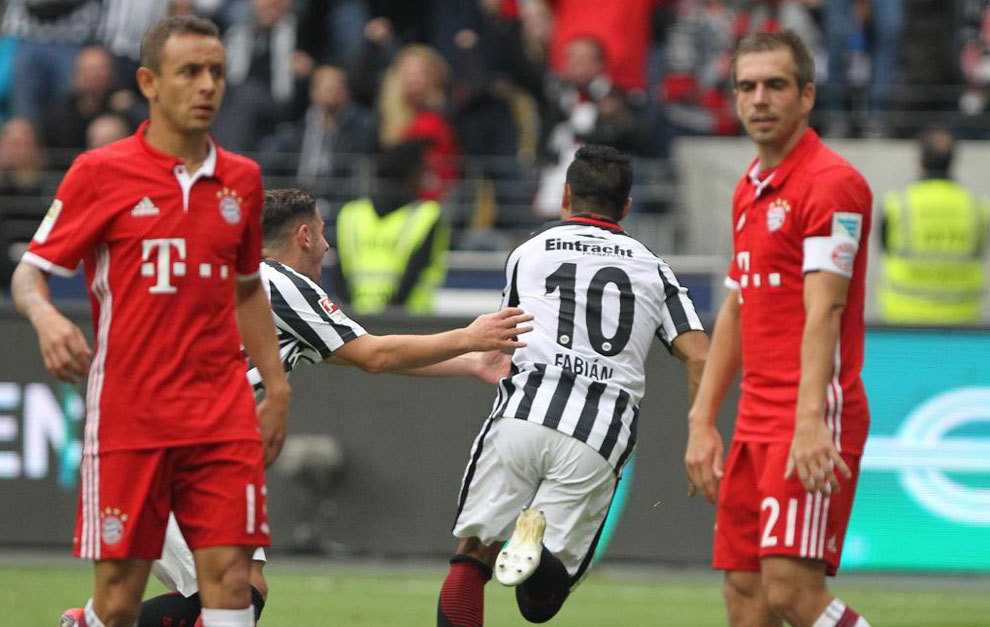 Fabin celebra el gol del empate del Eintracht.