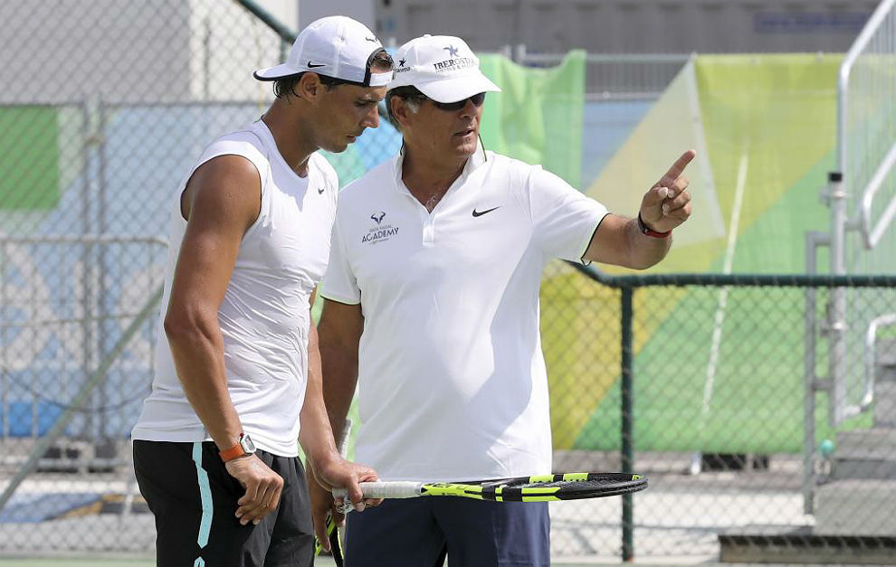 Toni y Rafa Nadal, en un entrenamiento durante los Juegos de Ro.