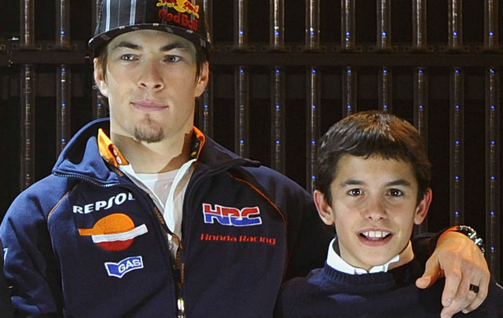 Nicky Hayden posa con un jovencsimo Marc Mrquez en Zaragoza 2008.