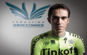 Alberto Contador rodar con los ganadores del folow contador en...