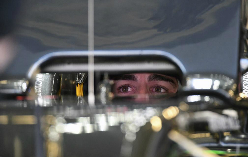 Alonso, en su box en Mxico.