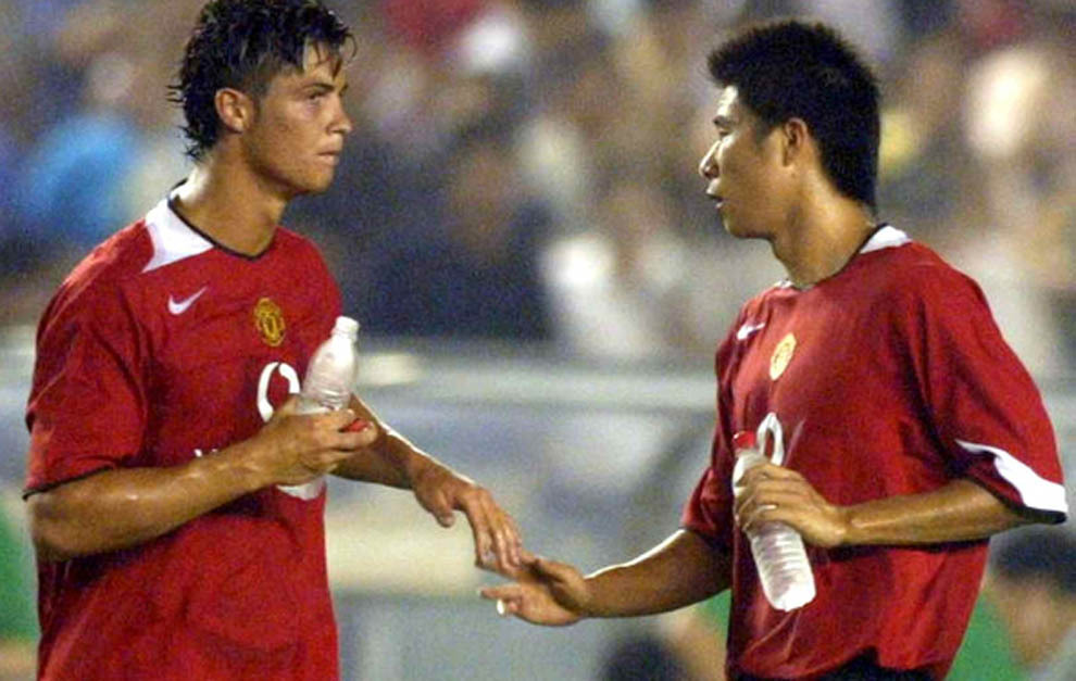 Cristiano Ronaldo junto Dong en su etapa en el Manchester United