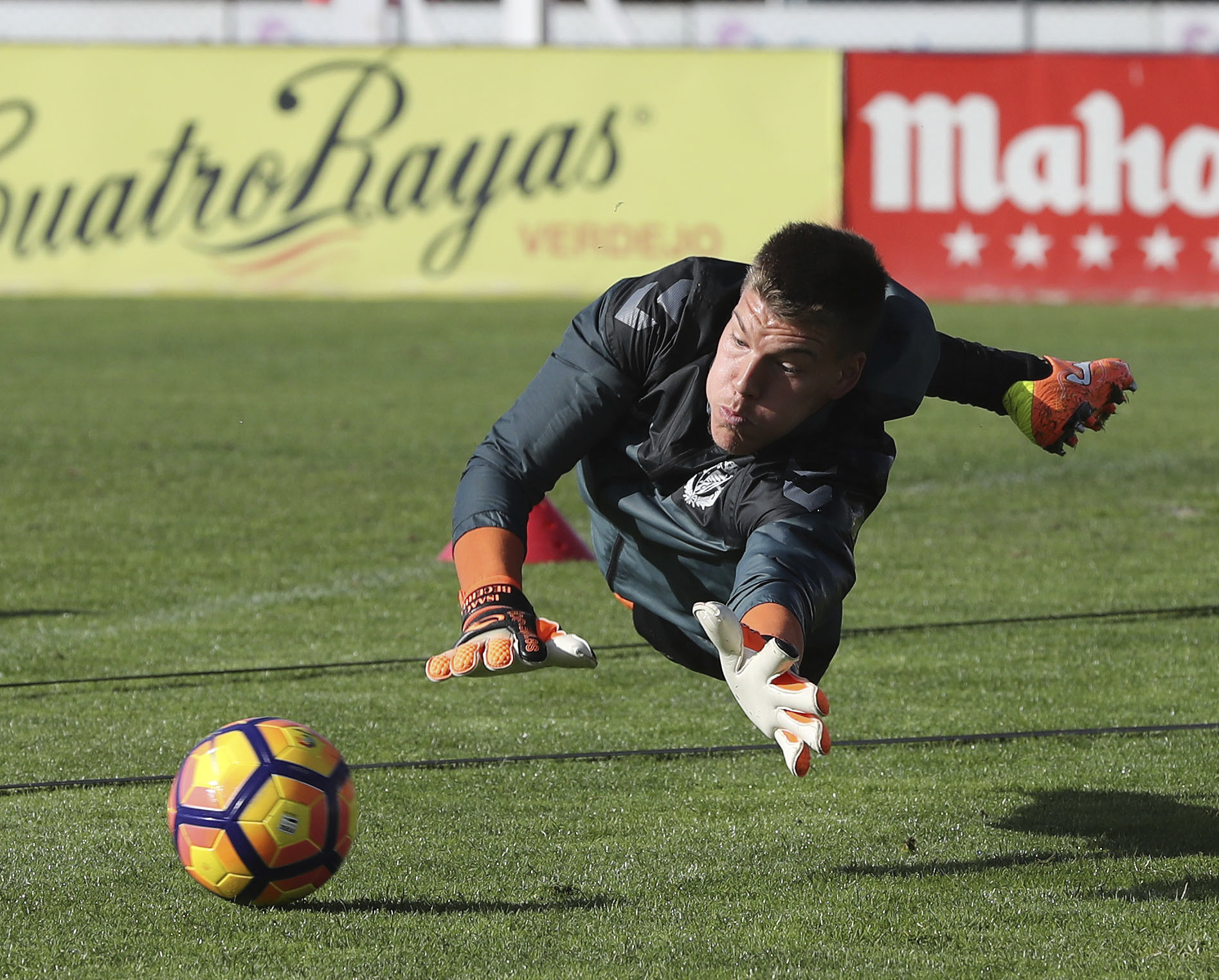 Isaac Becerra, durante un entrenamiento del Real Valladolid