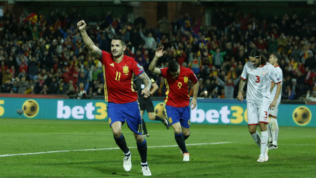Vitolo celebra el gol que logr ante Macedonia