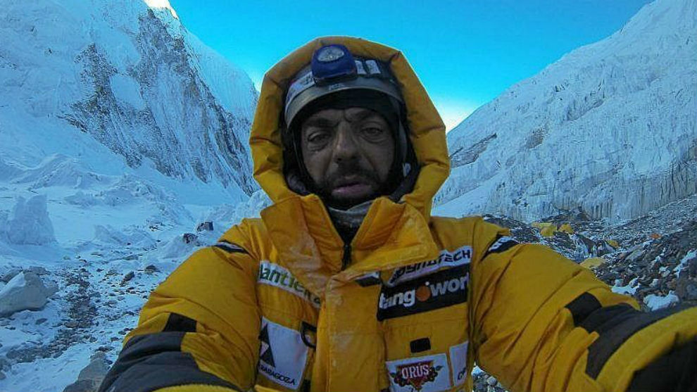 Carlos Pauner, en una expedicin en el Everest.