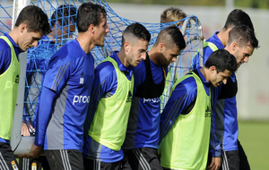 Los jugadores del Oviedo durante un entrenamiento.