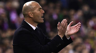 Zidane durante el ltimo derbi en el Caldern