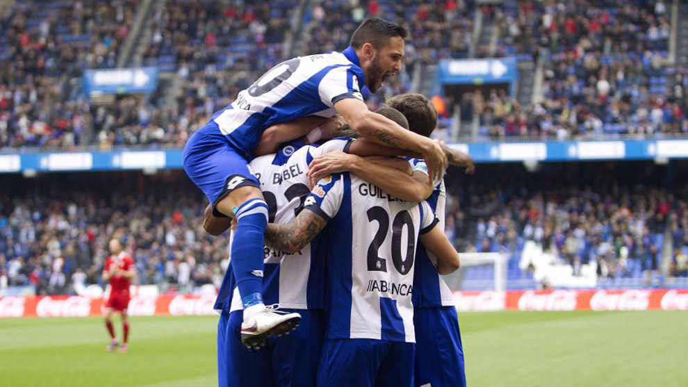 Los jugadores del Deportivo celebrando el segundo gol