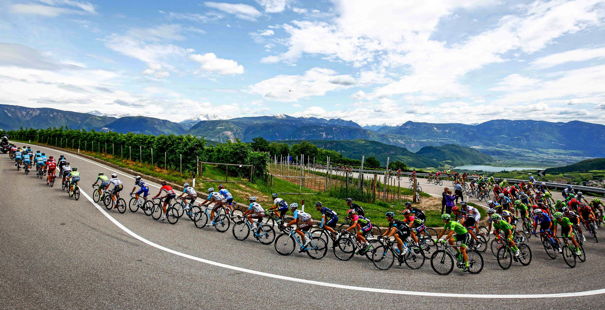 El pelotón durante una de las etapas del Giro de Italia de este año.