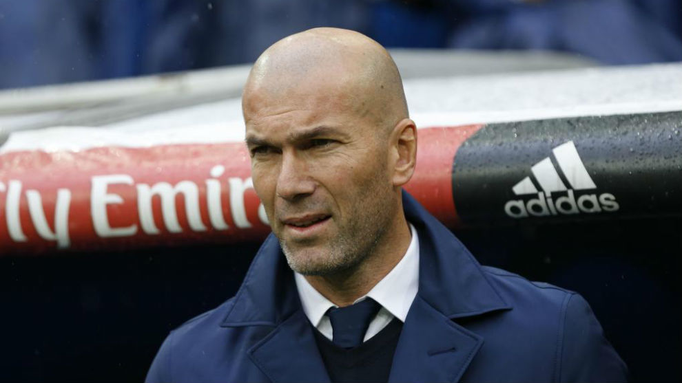Zidane durante el partido del Bernabu ante el Sporting