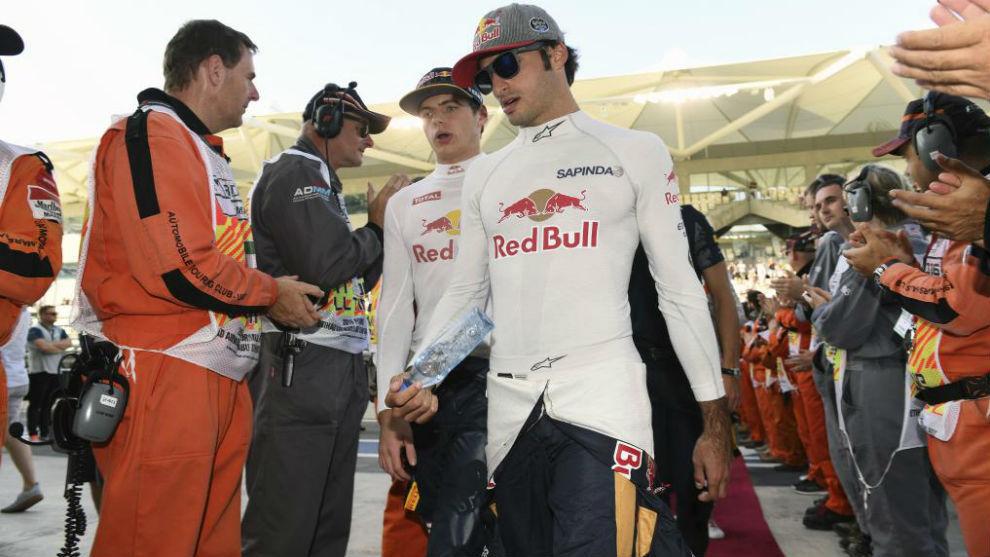 Carlos Sainz junto a Max Verstappen.