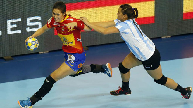 Mireya Gonzlez desborda a un rival en el Torneo Internacional de...