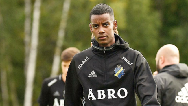 Ysak, en un entrenamiento con el AIK Solna.