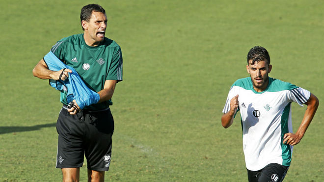 Poyet y Ceballos, en un entrenamiento del Betis.