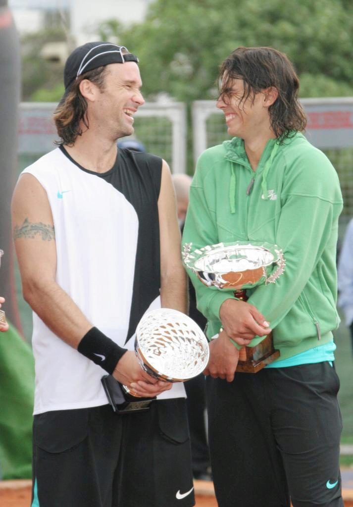 Carlos moyá y rafa nadal durante el trofeo islas... | Marca.com