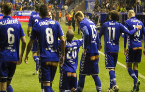 Los jugadores del Alavs celebran un gol en la presente temporada.