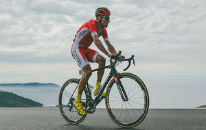 Luis, en accin durante una etapa de la pasada Vuelta a Espaa.