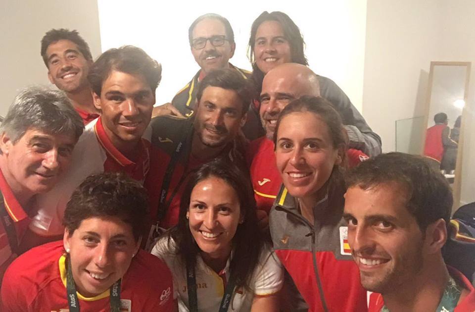 Arantxa Parra junto al resto de componentes del equipo español en...