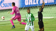 Miguel Borja celebra un gol con el Atltico Nacional.