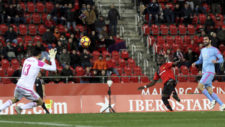 Lago Junior marca el segundo gol del Mallorca