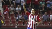 Fran Sandaza, autor del primer gol en Zaragoza, celebra un gol en...