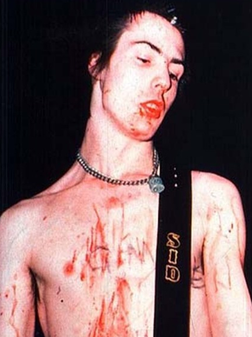 Se cree que el bajista de los Sex Pistols se suicid a los 21 aos,...