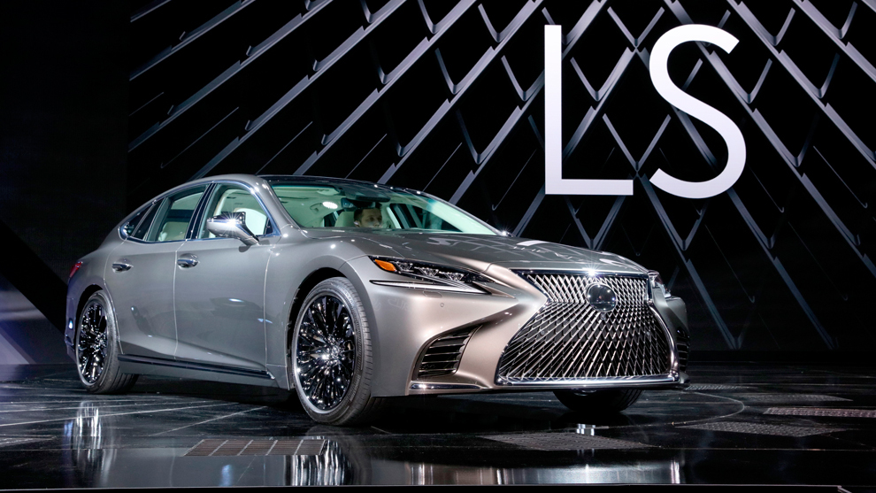 Lexus LS, la primera berlina ejecutivo con 10 velocidades