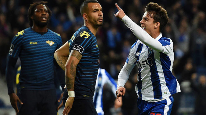 liver Torres celebra el primer gol del Oporto.
