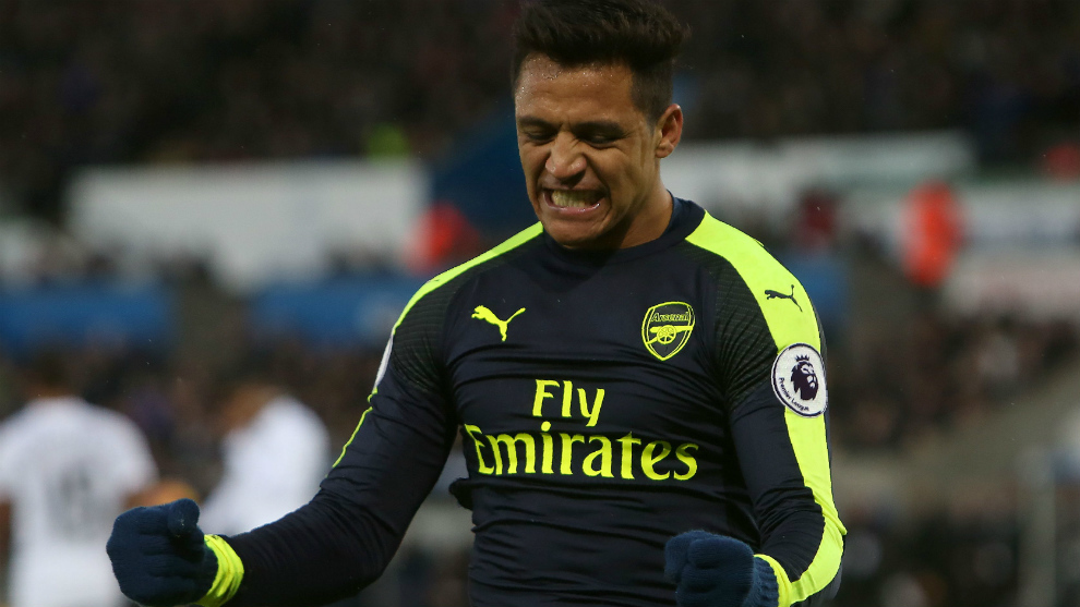 Alexis celebra un gol con el Arsenal.