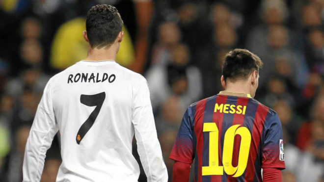 Cristiano Ronaldo y Messi, durante un Clsico en marzo de 2014