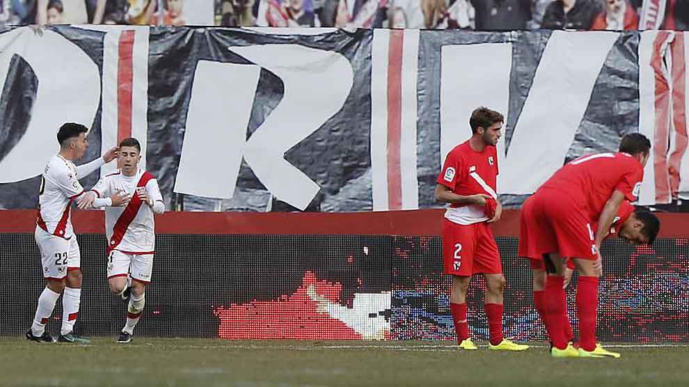 Adrin Embarba celeba el gol ante el Sevilla Atltico que al menos...